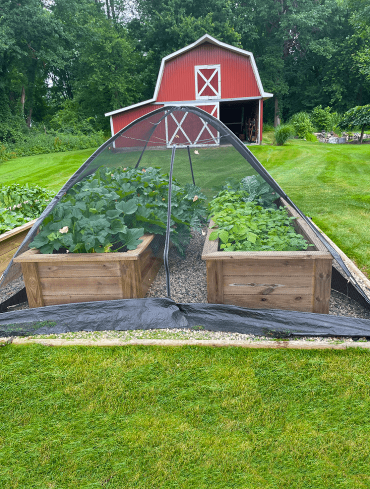 EasyPro:  Deluxe Pond Cover Tent